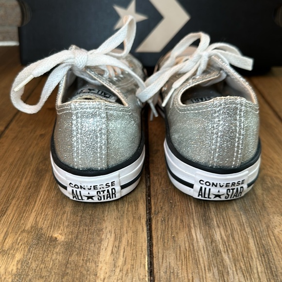 Converse Silver Glitter Chuck Taylor All Star Junior's Ox Lace Up Low Top / Sz 1 - Picture 6 of 15